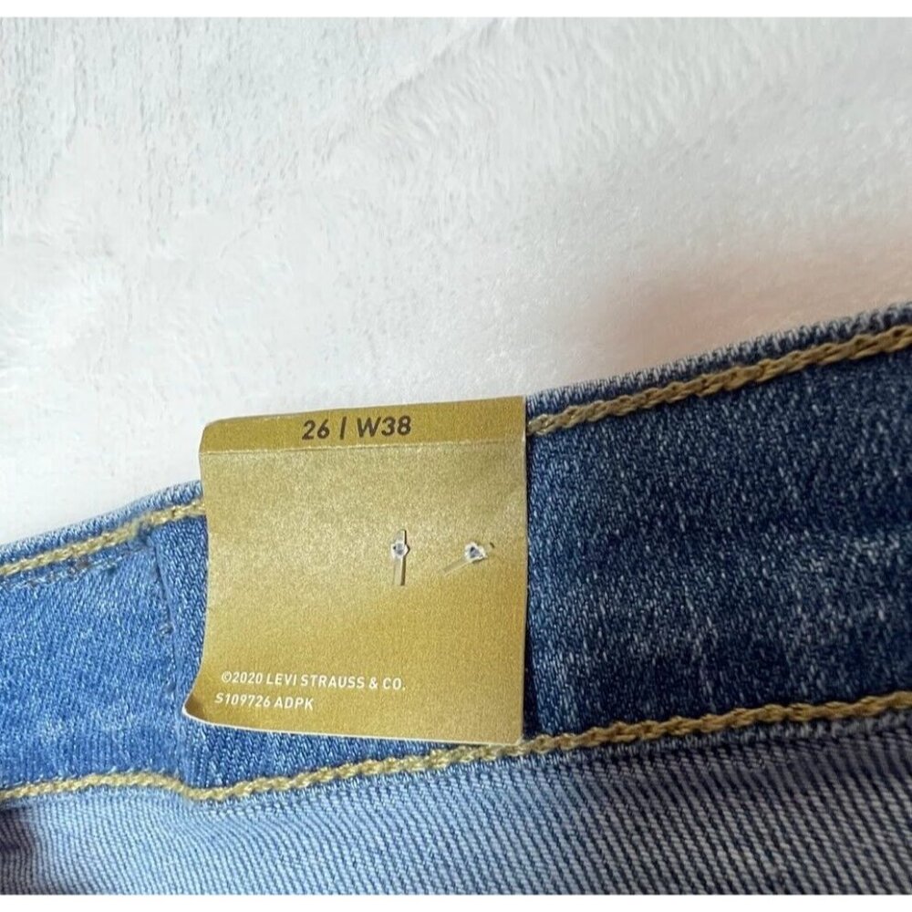 Womens Levis High Waisted Mom Ripped Jeans Size 26x38 - Picture 10 of 16
